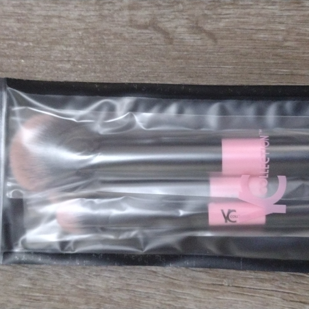 NWT YC Collection brush set - Picture 2 of 2